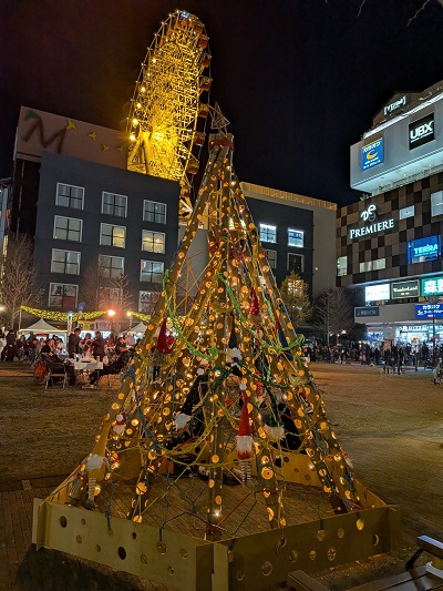 都筑区センター北の芝生広場「ドイツクリスマスマーケットin 都筑