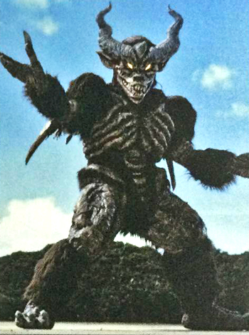 ウルトラ怪獣38体 ウルトラ怪獣シリーズ 38 ゾアムルチ｜ウルトラマンおもちゃ