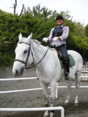 白馬に乗った王子様 - 20110525_2286222.jpg