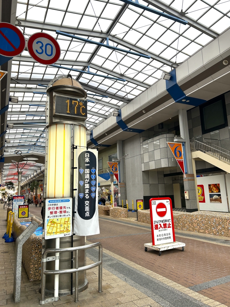 227年前の銀のスプーンロンドンのホールマーク付き