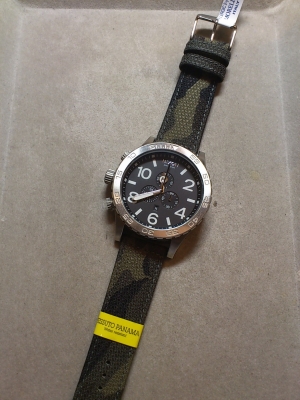 ニクソン (NIXON) 51-30クロノに迷彩色のベルトを。 | 時計修理専門店 