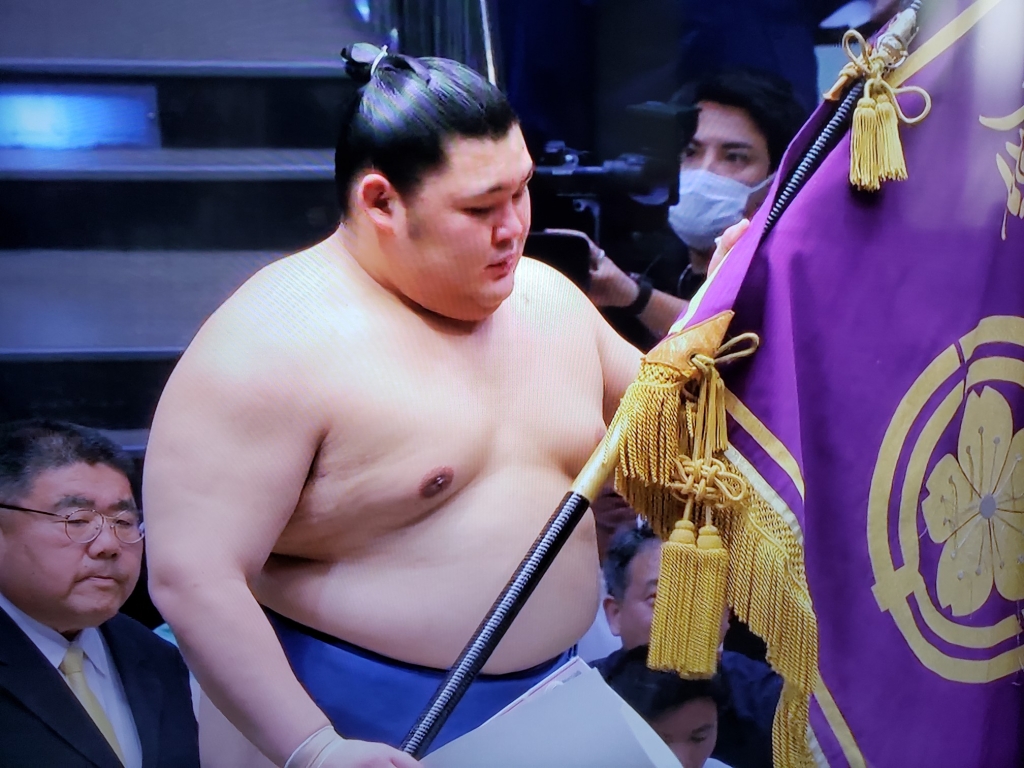 流出 変態仮面 森佐矢香  