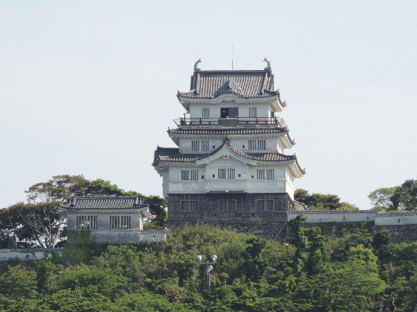平戸城の鯱（ｼｬﾁﾎｺ）はこんな顔 | 親方の隠し部屋