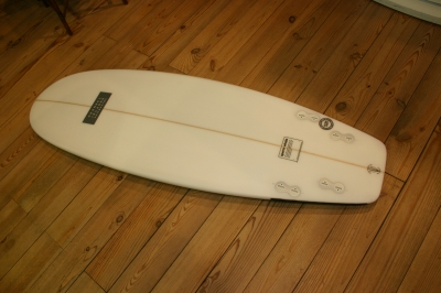 アルメリックサーフボード5.7 30.9L（スパームホエール）