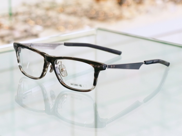 999.9 Review”NPM-112（NPM-110 series）”】 | 999.9 selected by