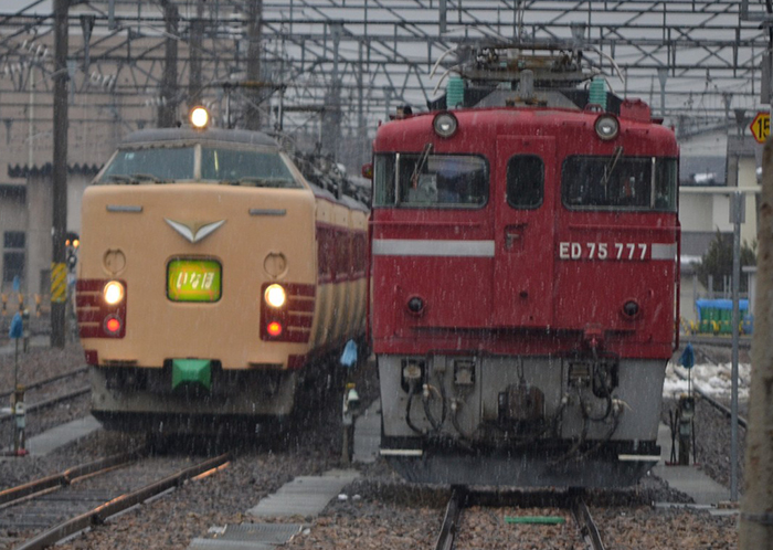 JR ED75-700形電気機関車（後期型・秋田車両センター）｜製品