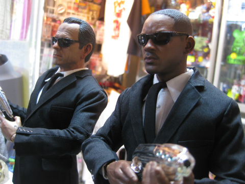 ついに到着、エンターベイ・1/6スケール「メン・イン・ブラック3 ついに到着、エンターベイ・1/6スケール「メン・イン・ブラック3