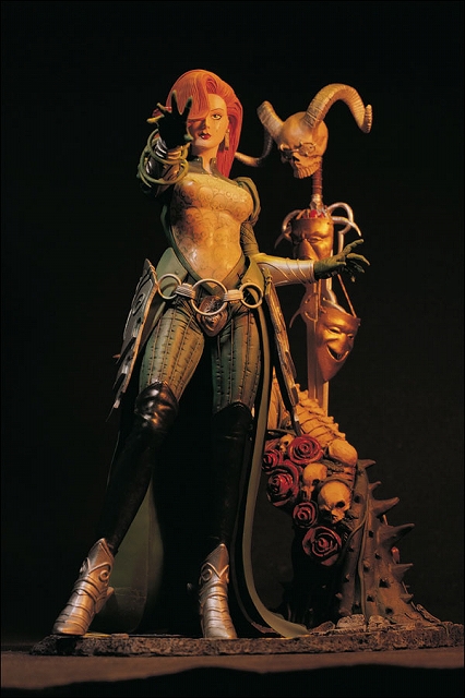 美しさとダークさはフィギュア造形にとっては大事な調味料！ムーア