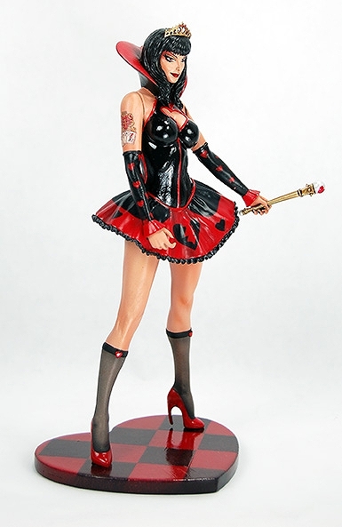 美しさとダークさはフィギュア造形にとっては大事な調味料！ムーア