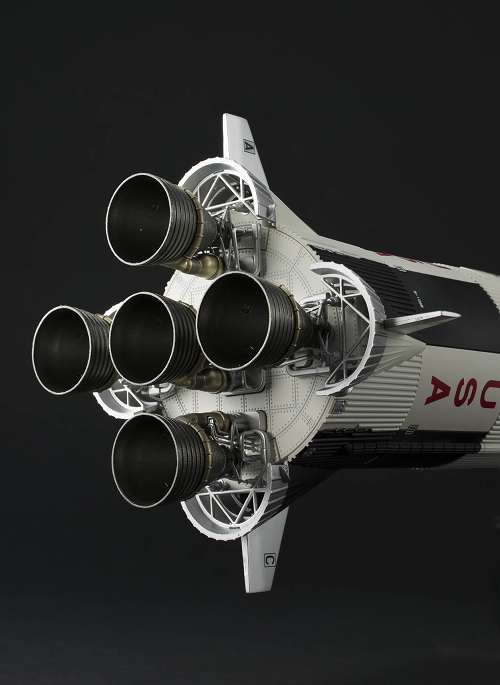 100％品質 Apollo11 大人の超合金 &サターンⅤ型 1:144 持て余し 航空機・ヘリコプター