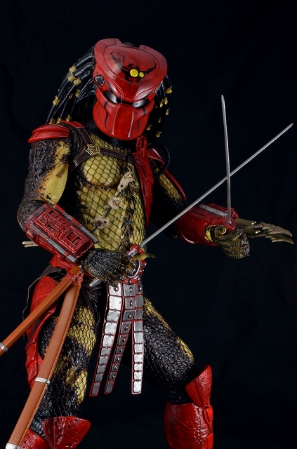 ネカ『プロメテウス』シリーズ3はホログラフィックなエンジニア