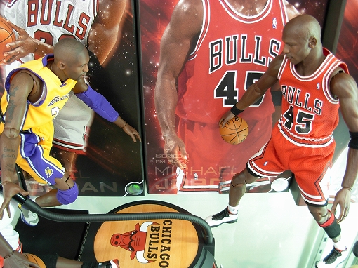 試合を再現！エンターベイ・NBAコレクション「レブロン