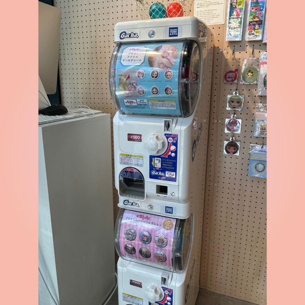 ブライス アクリルドールチャームのご紹介です☆ | Junie Moon