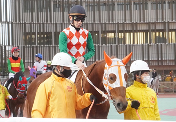 12月25日大井4R新馬、アジアンゴールド優勝！ | 南関魂 高橋華代子の