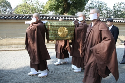 元東寺住職・真言宗管長 砂原秀遍師の墨跡 「鷹揚」額