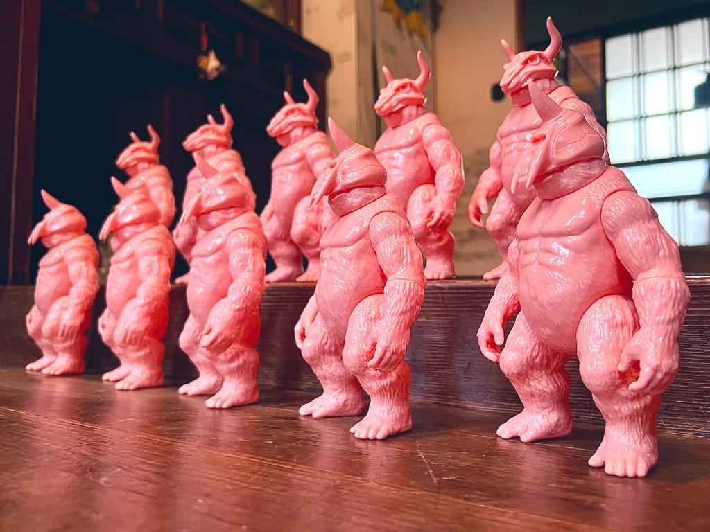 森通商さんのソフビ【ゴリラ ナグルズ】の新作 「ガング テストタイプ