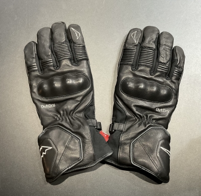 アウトドライ＠アドマイヤ―グローブ：KUSHITANI 箕面店 | KUSHITANI 箕面店