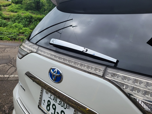 エスティマ リアワイパー クロムメッキ取り付け・バックランプLED交換 | TAKEMI blog
