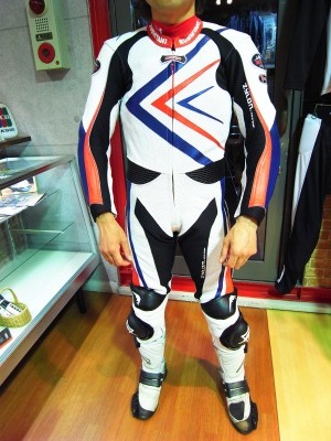 イージーオーダースーツのご紹介～！：KUSHITANI名東店 | KUSHITANI 名東店
