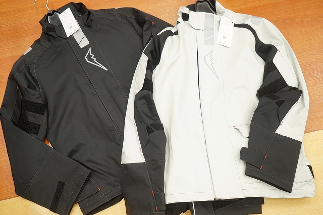 新型レインスーツ入荷いたしました！！：KUSHITANI名東店 | KUSHITANI
