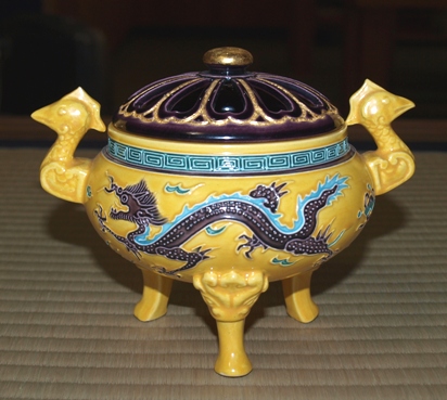 永楽即全造　交趾火焔馬香合 永楽即全 交趾荒磯香合 而妙斎宗旦御書付 eiraku, sokuzen kochi