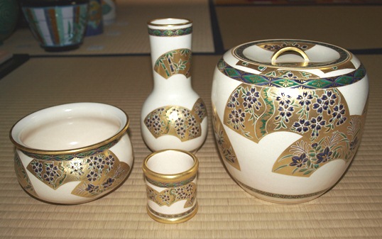 清閑寺窯 杉田祥平造  祥端丸窓花鳥画 皆具  茶道具 清閑寺窯 杉田祥平造 祥端丸窓花鳥画 皆具 茶道具