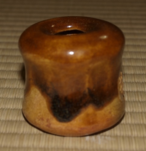 ◆ 茶道具　蓋置　【大樋焼　飴釉　墨台蓋置　】　９代　大樋長左衛門　共箱　【真作】... ★消費税は掛かりません 九代大樋長左衛門 飴釉 つくね蓋置 | 茶道具 小西康のぶろぐ