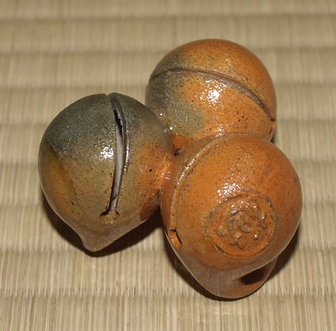 九代大樋長左衛門 三鈴蓋置 | 茶道具 小西康のぶろぐ