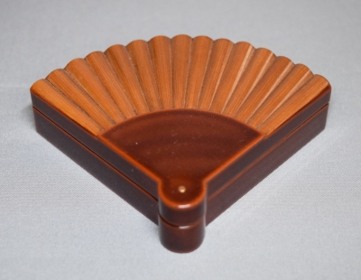 茶道具　木地寄　竹根　葛屋香合　時代箱　V　R8228 通販販売【茶道具】 葛屋香合 *園部玄哉* 飴釉*楽*茶道道具