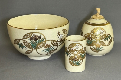 ★中古品★茶道具　清閑寺窯　杉田祥平造　色絵七宝地扇面草花画茶碗（共箱） 清閑寺窯 三代杉田祥平 色絵七宝四季草花画 三種揃 | 茶道具 小西康の