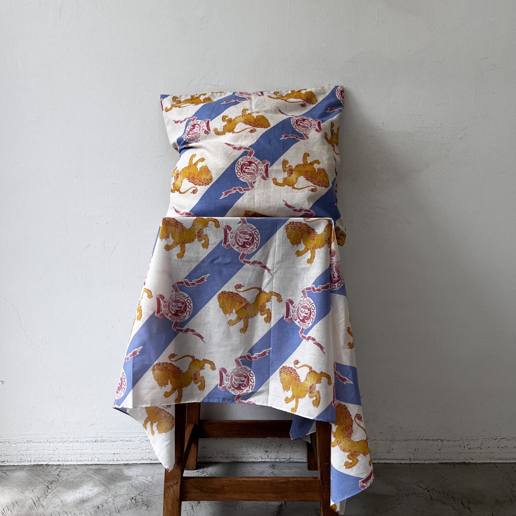 R&D.M.Co- C .L ロイヤルライオンマルチプルクロス R&D.M.Co- C .L ロイヤルライオンマルチプルクロス - メルカリ