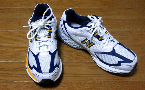 new balance M770