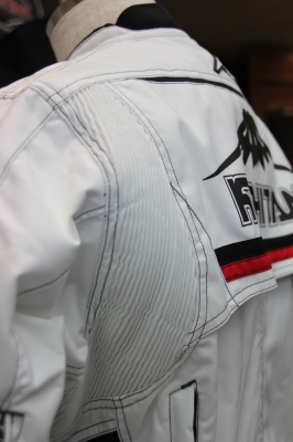 入荷案内 K-2163 PADDOCK JACKET :KUSHITANI 宇都宮店 | KUSHITANI