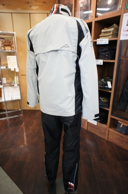 梅雨の準備に。エクストリームレインスーツ ：KUSHITANI 宇都宮店