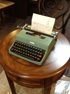 Olivetti 英文タイプライター olivetti製 英文タイプライター | ボタンブログ