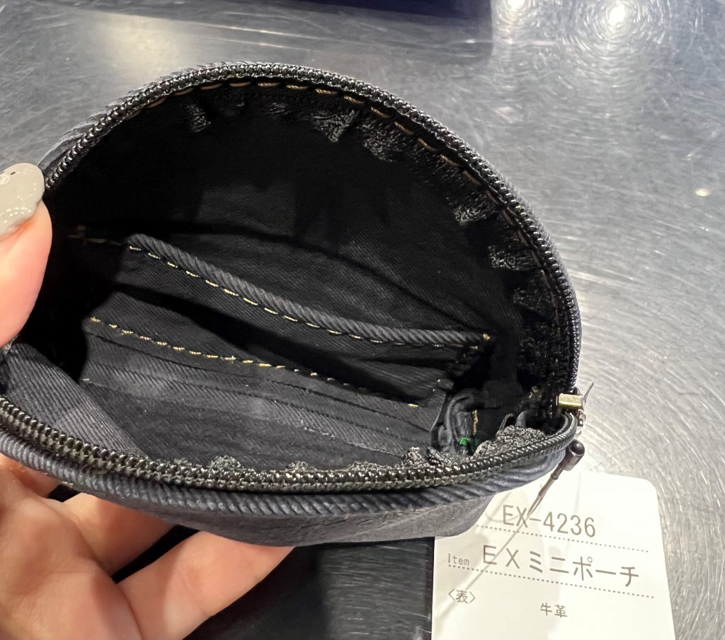 クシタニ　ポーチ 4月2日】今日も出勤してます～【ともさん】：KUSHITANI 大阪店