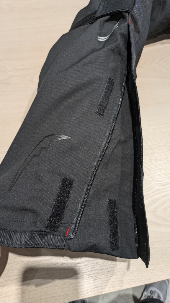 入荷速報】K-2860 アロフトパンツ【24FW】：KUSHITANI 大阪店