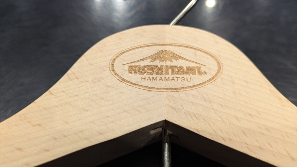 楽天市場】☆KUSHITANI クシタニ ジャケット用木製ハンガー
