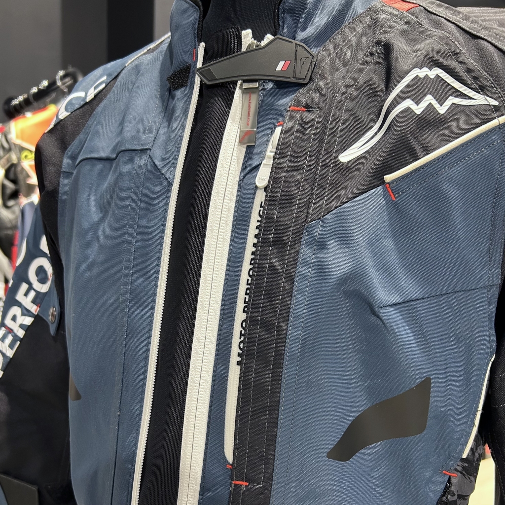 入荷速報】K-2435 コンテンドジャケット：KUSHITANI 大阪店