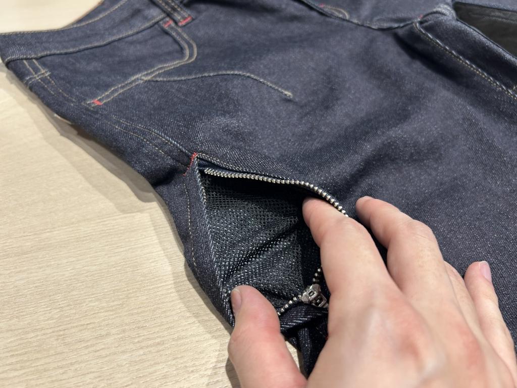 入荷情報】K-1366 エクスパンドコーデュラデニム〈大人気パンツ
