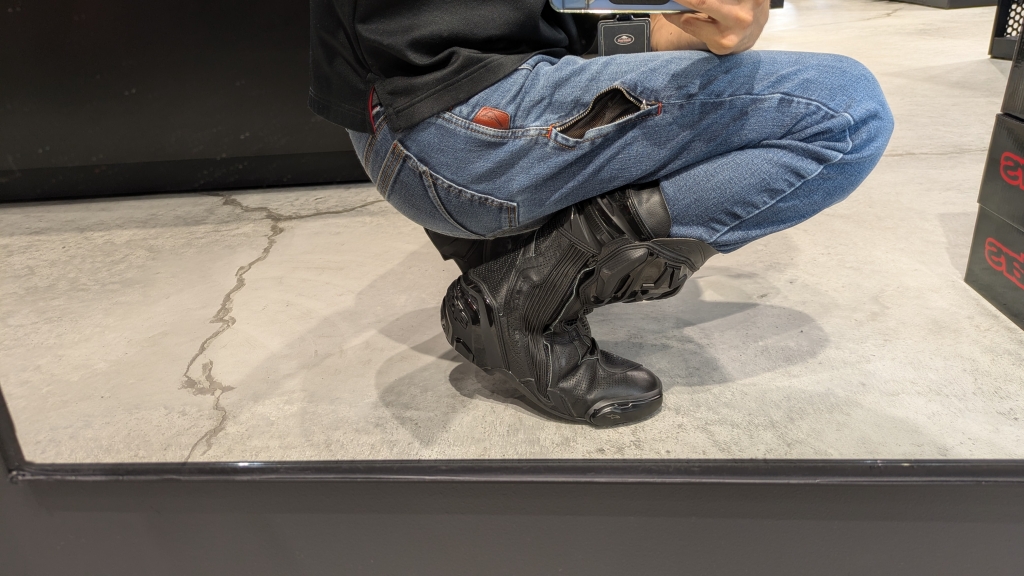 まだございます】7701 スーパーテックR2 オールブラック！【限定色