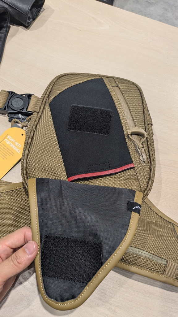 クシタニ　K-3602L レッグバッグ カーキ クシタニ KUSHITANI クシタニ K-3602L LEG BAG レッグバッグ