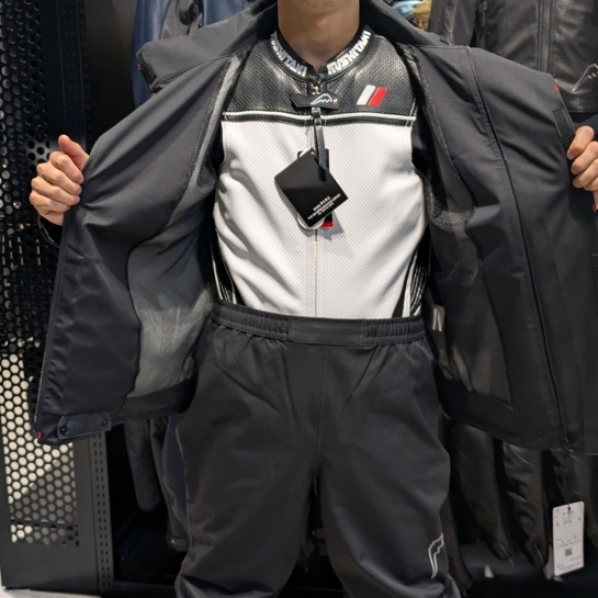 roni スーツ 商品紹介】自走組のみなさま！アドバンスレインスーツが良さそう