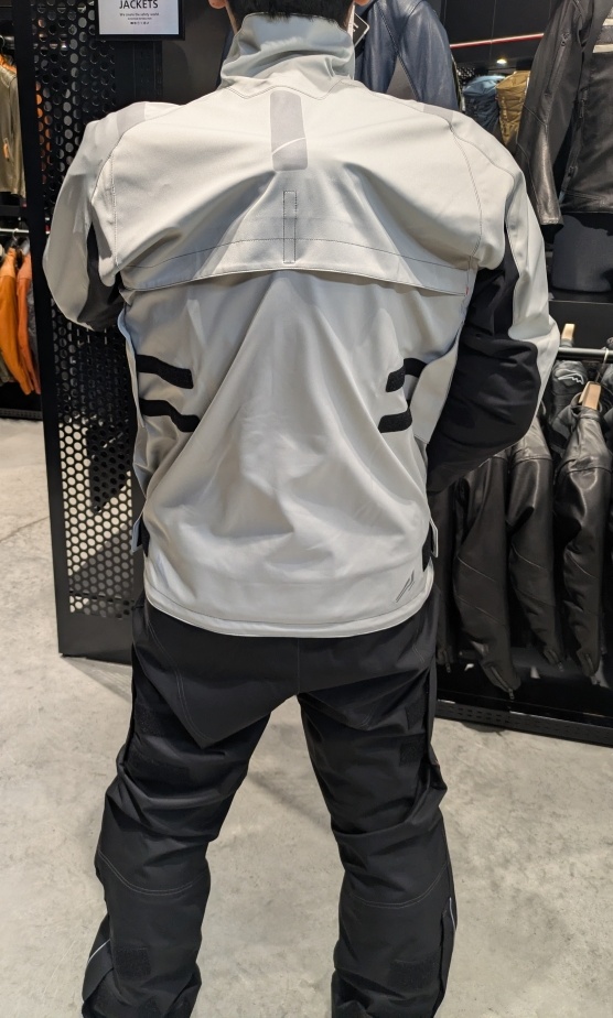 商品紹介】自走組のみなさま！アドバンスレインスーツが良さそうです