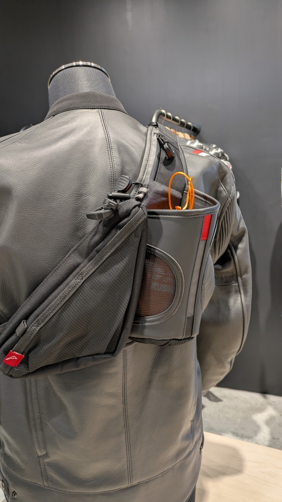 入荷速報】P-5114 コンパクトバックパック！新色登場！：KUSHITANI