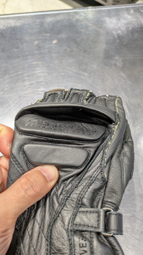 商品紹介】K-5383 ソリッドGPSグローブ【黒装備、第二弾】：KUSHITANI