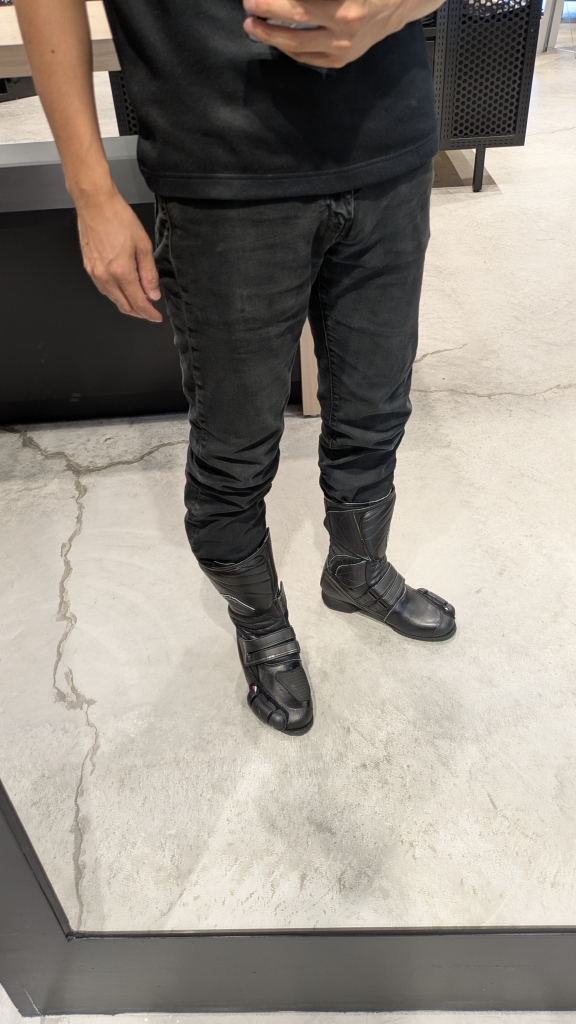 商品紹介】K-4539 GPWブーツ【黒装備、第一弾】：KUSHITANI 大阪