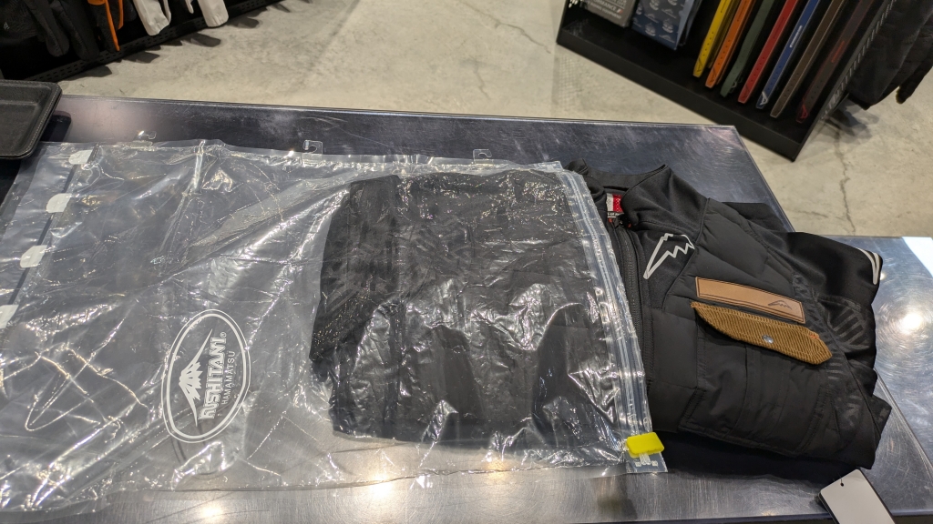 商品紹介】K-4659 収納用圧縮袋！ツーリングで活躍します！：KUSHITANI