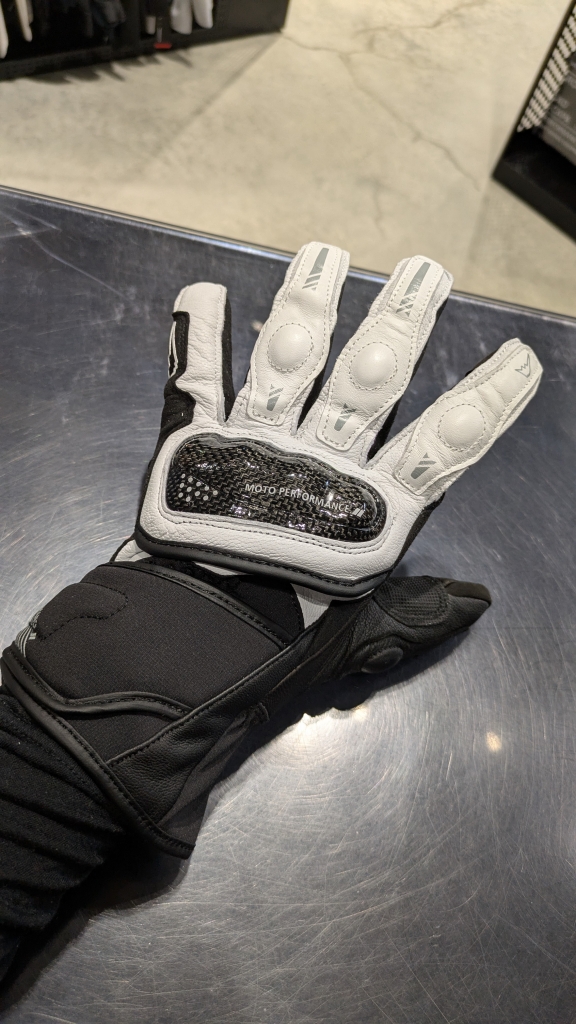 新作/入荷速報】K-5605 ヴァーシティウインターグローブ、一番暖かい