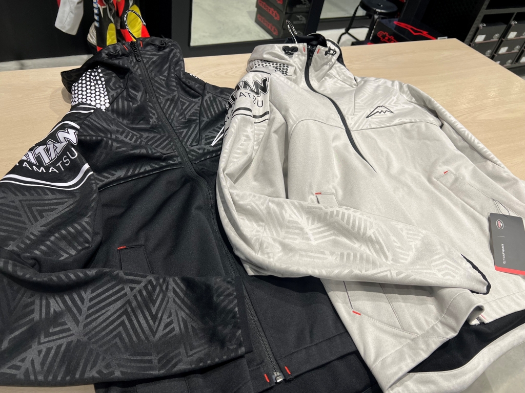 新作/入荷速報】P-1368INTE 限定MIDパーカーが入荷されました